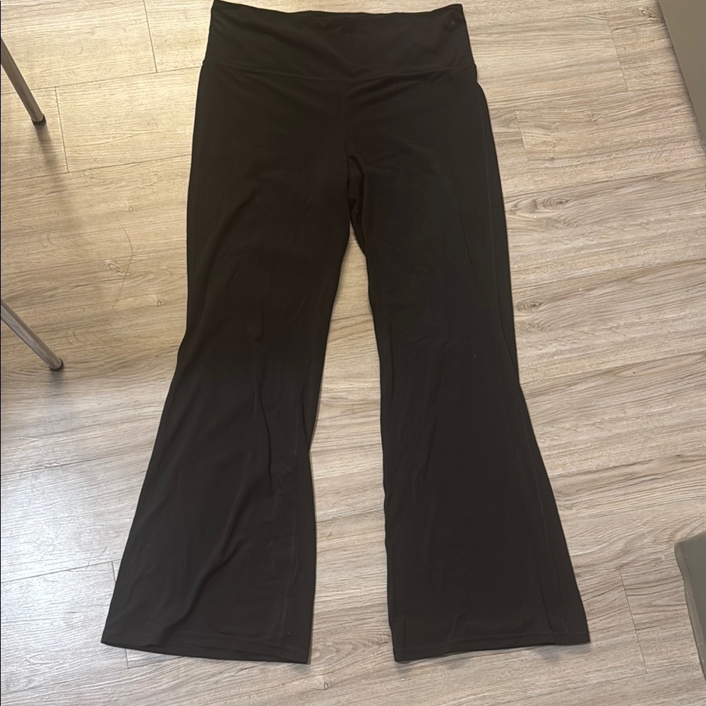 Black Flared Yoga Pants